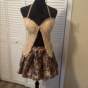 Stylish cream corset & Leopard print skirt make a great Halloween “costume”